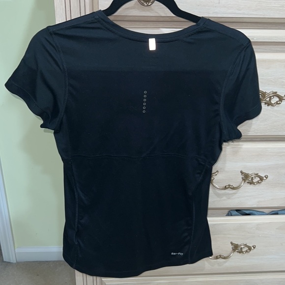 Nike Dri-Fit Short Sleeve Top - Picture 5 of 5